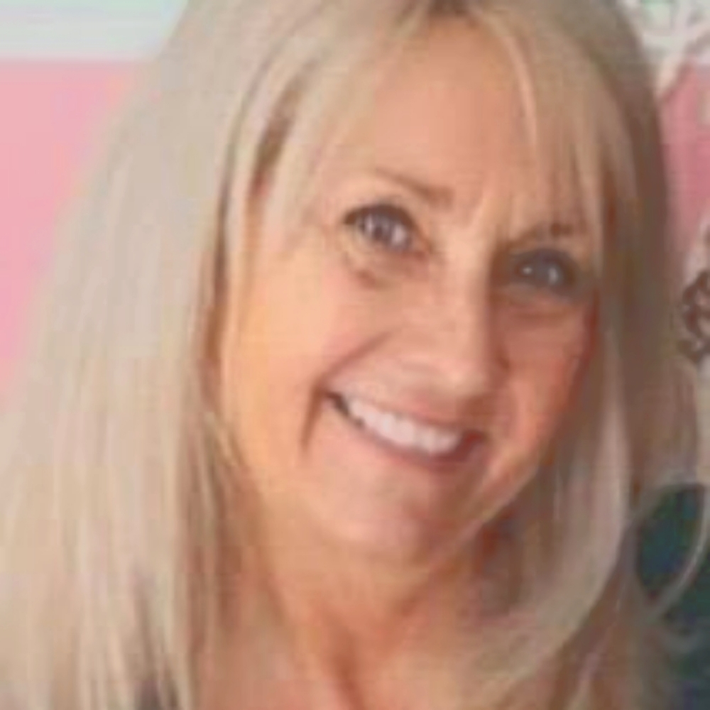 Meet your Posher, Debbie